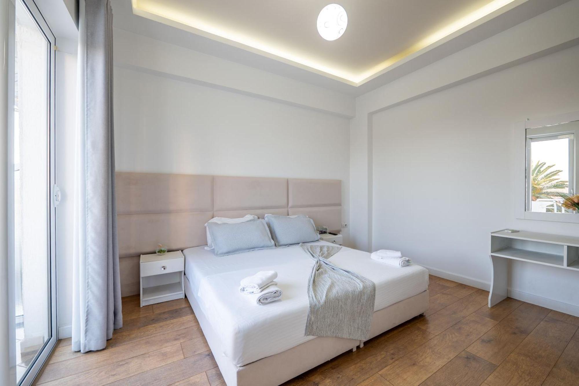 Hotel Myrtai - City Center Саранде Екстериор снимка